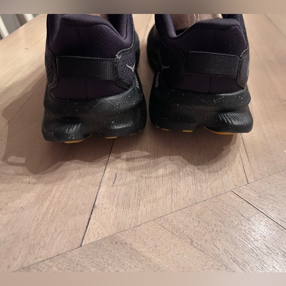 Hoka One One Womens Kanawa 2 Sneakers in Triple Black size 10 NWT - Picture 12 of 12